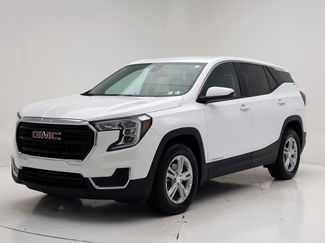 Used 2024 GMC Terrain SLE video 2