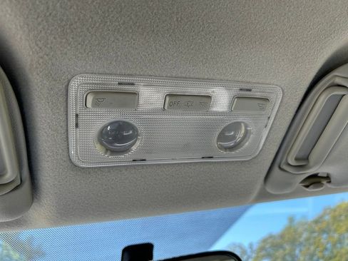 Used 2013 Toyota Yaris LE image 25