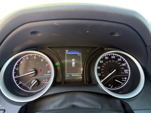Used 2023 Toyota Camry LE w/ Convenience Package FWD image 11