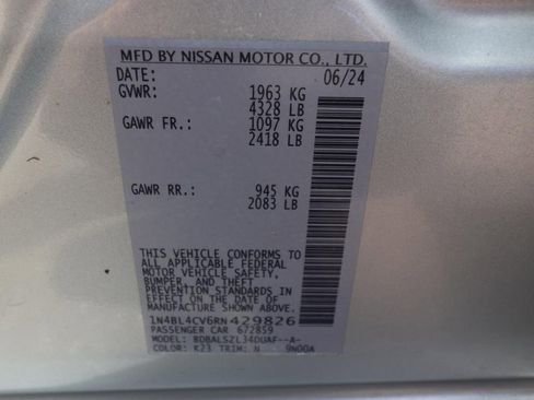 Used 2024 Nissan Altima 2.5 SR w/ SR Premium Package FWD image 24