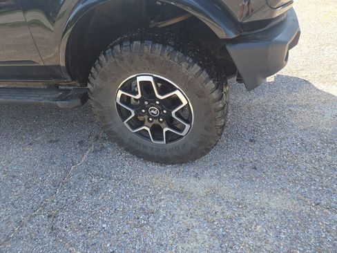 Used 2024 Ford Bronco Outer Banks AWD/4WD image 12