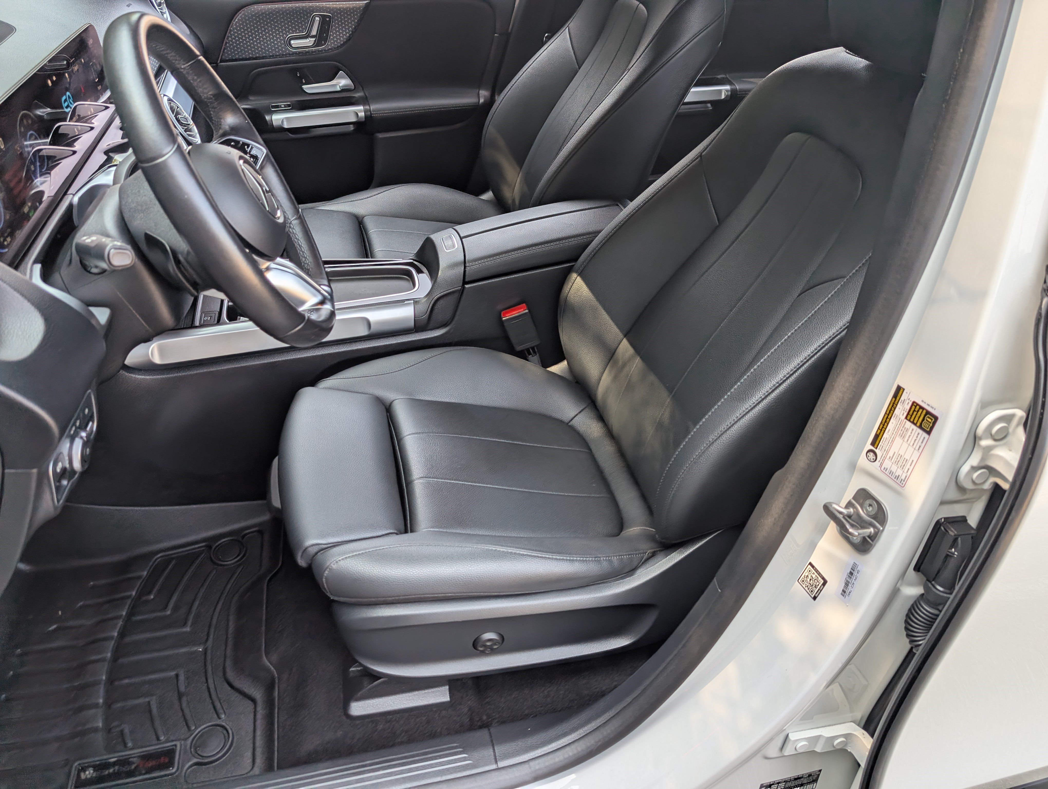 Used 2024 Mercedes-Benz EQB 250+ image 16