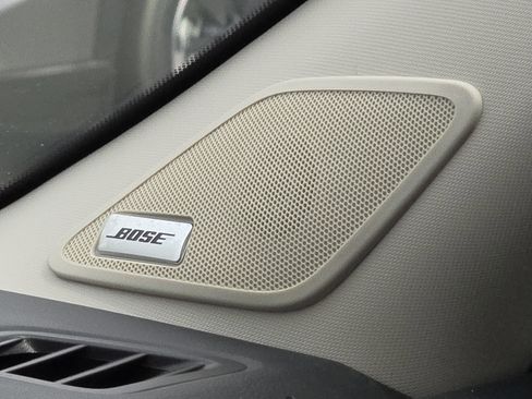 Used 2024 Nissan Pathfinder SL w/ SL Premium Package image 9