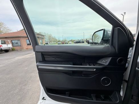 Used 2020 Ford Expedition Platinum AWD/4WD image 21