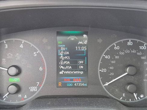 Used 2023 Toyota Corolla LE FWD image 9