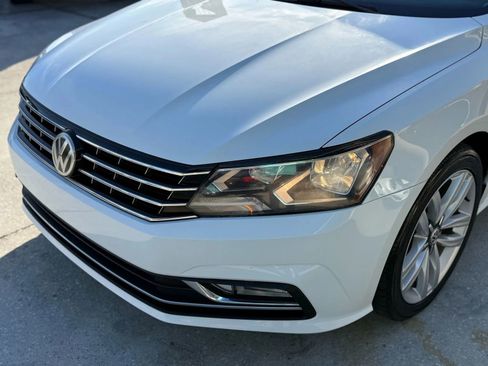 Used 2016 Volkswagen Passat 1.8T image 12