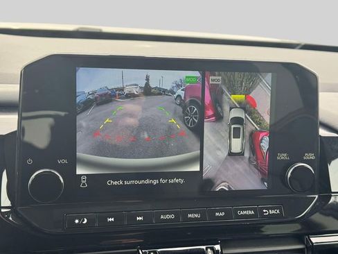 Used 2023 Nissan Pathfinder SL image 36