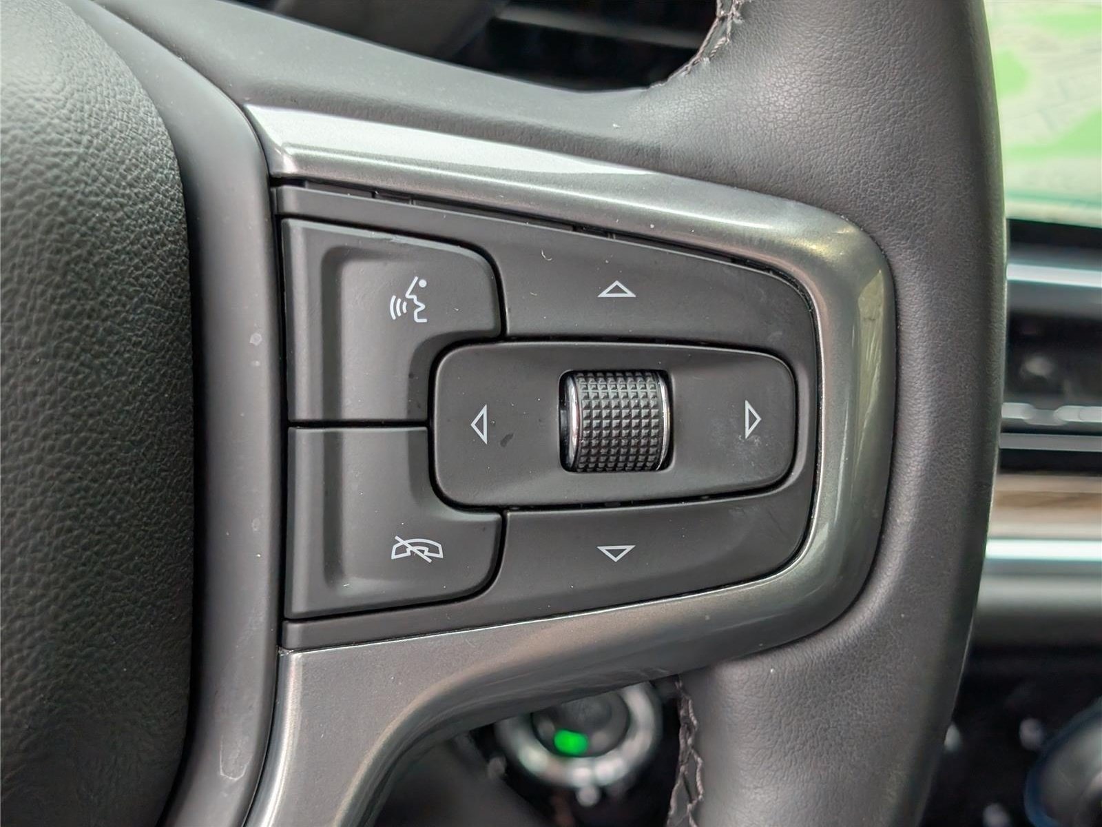 Used 2025 Chevrolet Silverado 1500 LT AWD/4WD image 24
