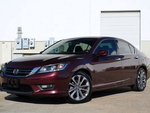 Used 2015 Honda Accord Sport image 2