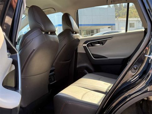 Used 2022 Toyota RAV4 Adventure image 13