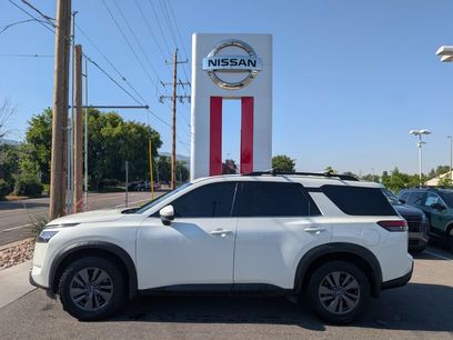 Used 2022 Nissan Pathfinder SV w/ SV Premium Package