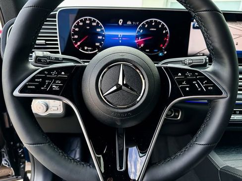 Certified 2025 Mercedes-Benz GLS 450 4MATIC image 13
