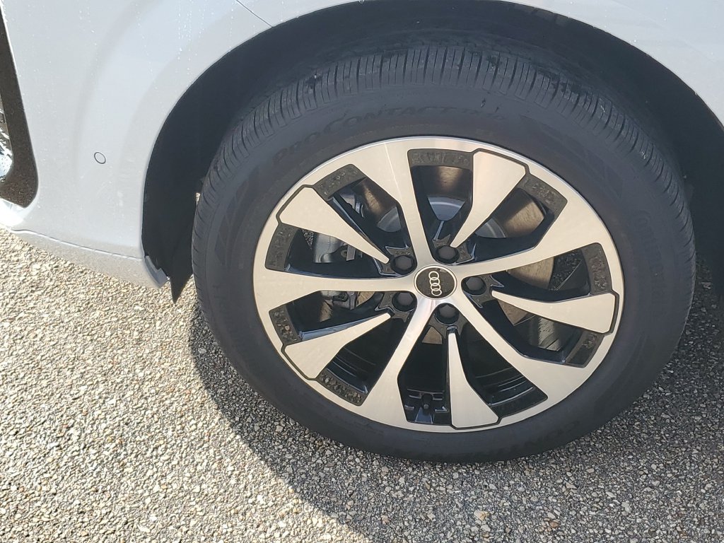 New 2026 Audi Q3 quattro 2.0T AWD/4WD image 14