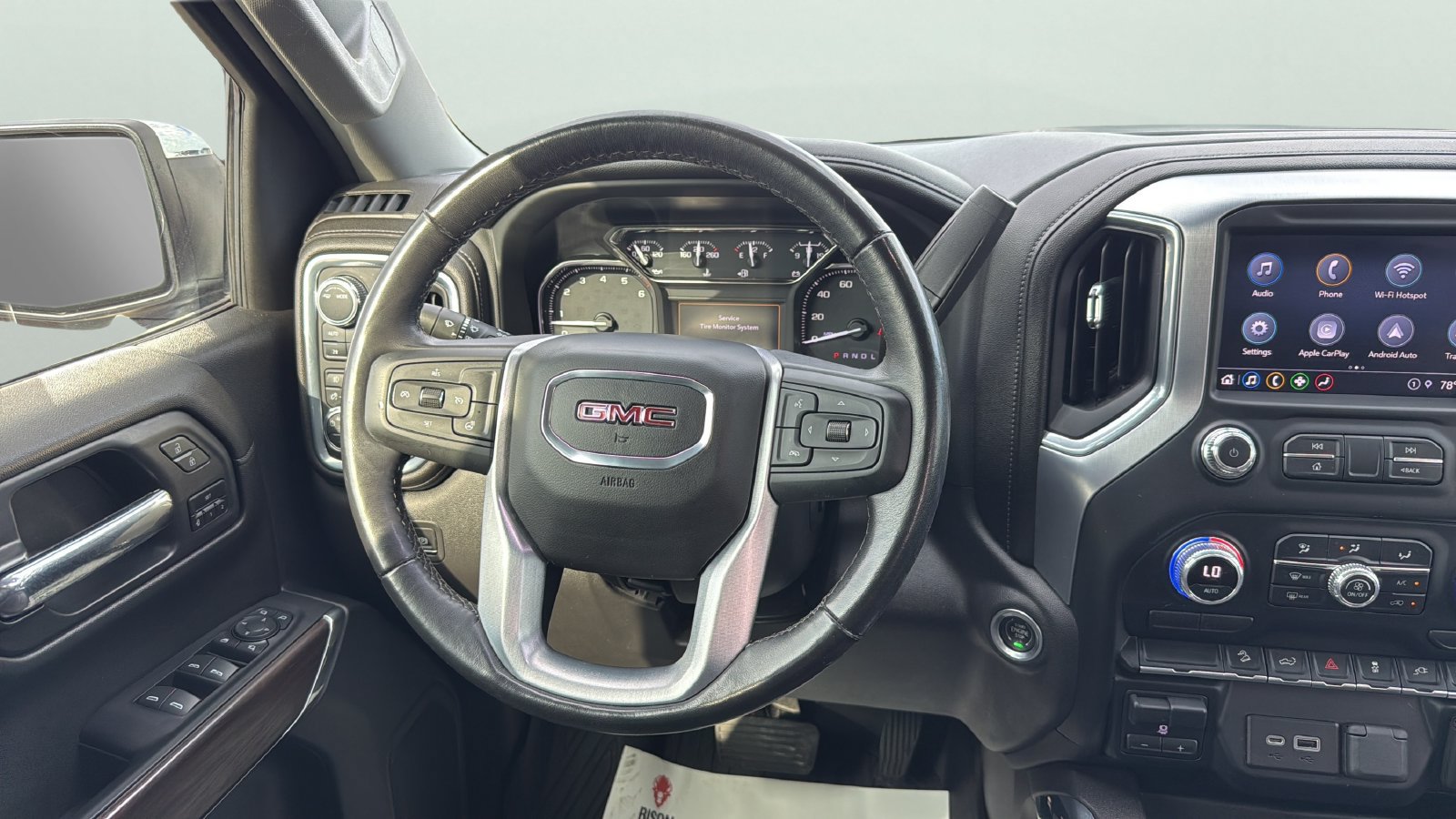 Used 2022 GMC Sierra 1500 SLT AWD/4WD image 12