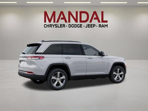 New 2026 Jeep Grand Cherokee Limited RWD image 4