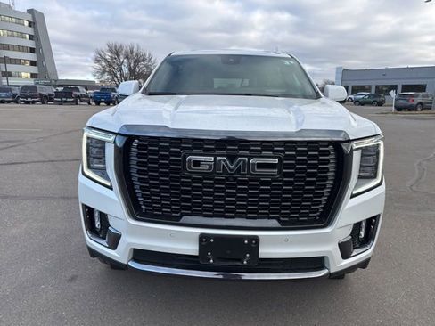 Used 2023 GMC Yukon XL Denali Ultimate image 5