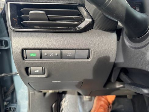 Used 2024 Nissan Sentra SV image 25