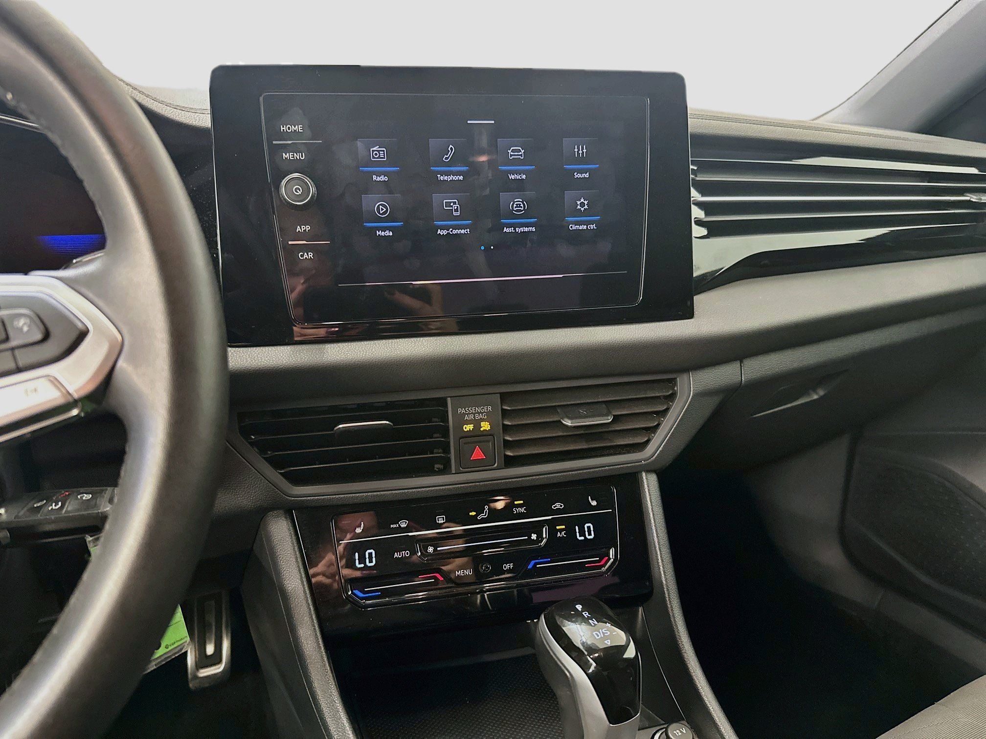 Used 2025 Volkswagen Jetta Sport FWD image 25