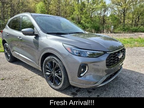 Used 2023 Ford Escape ST-Line Elite AWD/4WD image 6