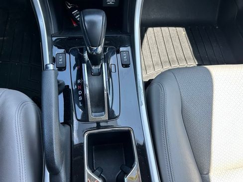 Used 2017 Honda Accord EX-L image 18