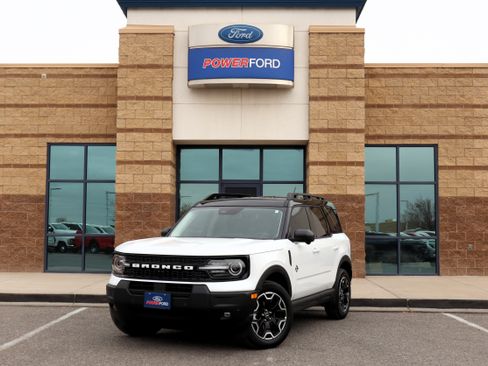 New 2025 Ford Bronco Sport Outer Banks w/ Outer Banks Tech Package+ image 2
