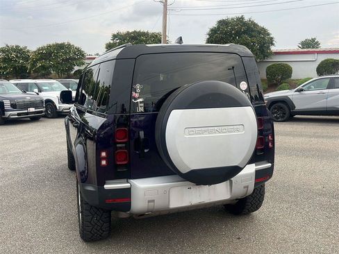 Used 2022 Land Rover Defender 110 SE AWD/4WD image 6