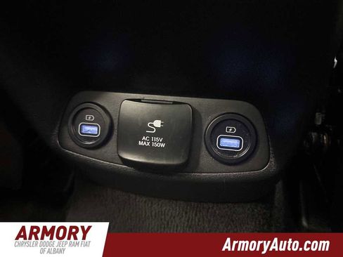 Used 2023 Hyundai Santa Fe Limited image 36