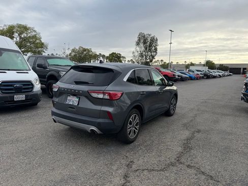 Used 2022 Ford Escape SEL w/ Technology Package image 3