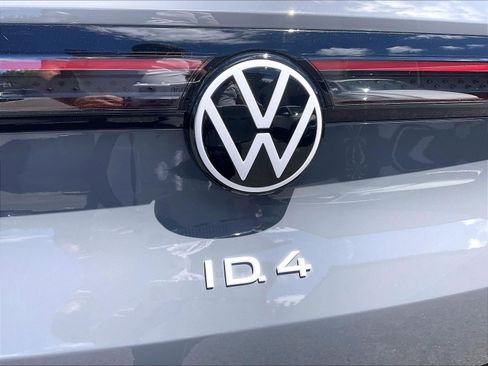 Certified 2023 Volkswagen ID.4 Pro RWD image 29