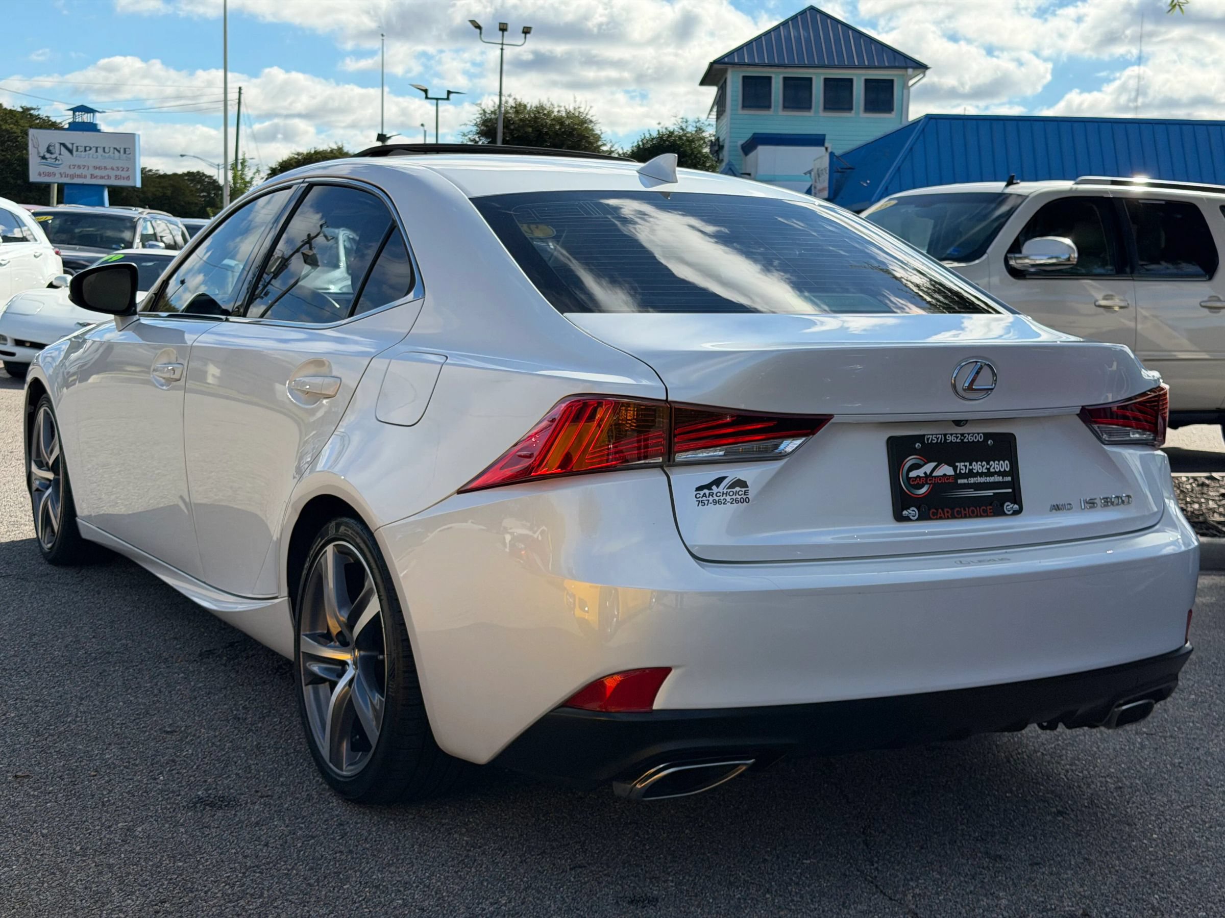 Used 2018 Lexus IS 300 AWD w/ Comfort Package image 11