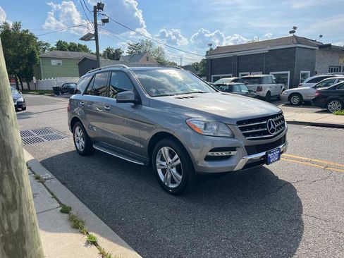 Used 2013 Mercedes-Benz ML 350 4MATIC image 2
