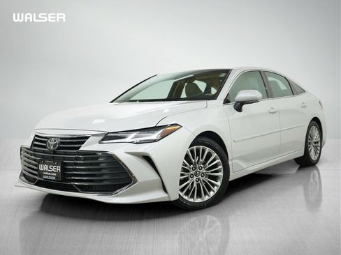 Used 2020 Toyota Avalon Limited w/ Advanced Safety Package FWD image 1