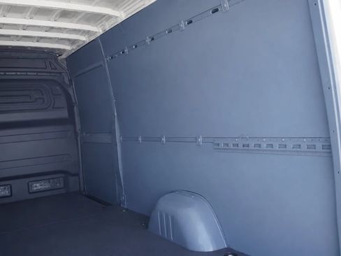 Used 2022 Mercedes-Benz Sprinter 2500 image 14