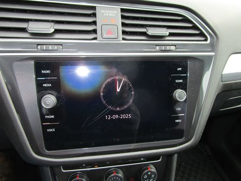 Used 2024 Volkswagen Tiguan S image 27