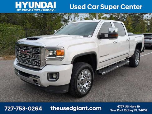 Used 2018 GMC Sierra 2500 Denali w/ Duramax Plus Package AWD/4WD image 1