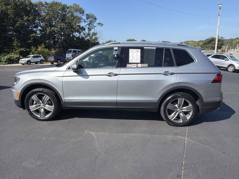 Used 2021 Volkswagen Tiguan SEL w/ 3rd Row Seat Package AWD/4WD image 2