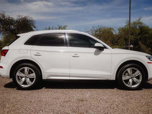 Used 2018 Audi Q5 Premium Plus w/ Premium Plus Package image 4