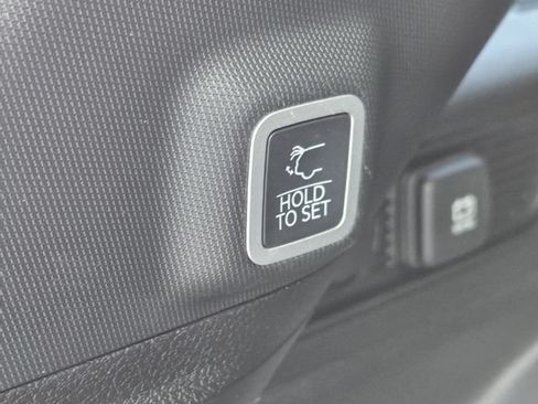 New 2026 Jeep Grand Cherokee Altitude RWD image 9