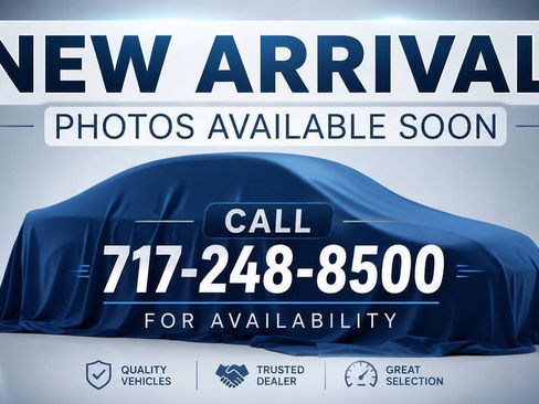 Used 2014 Dodge Challenger SXT RWD image 2