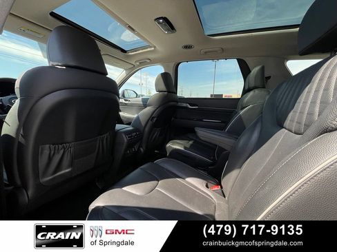 Used 2024 Hyundai Palisade Limited FWD image 28