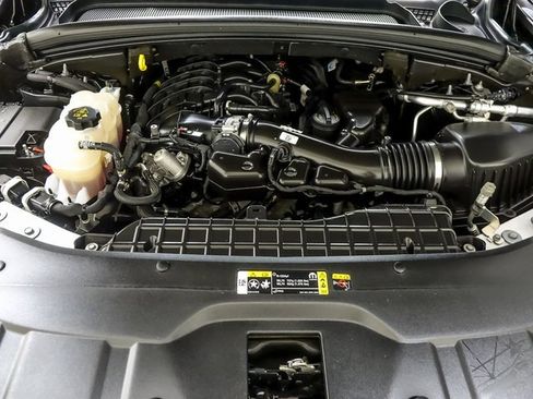 Used 2022 Jeep Grand Cherokee Limited image 31