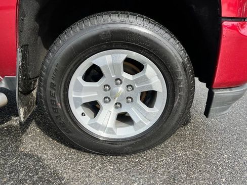 Used 2018 Chevrolet Silverado 1500 LT w/ All Star Edition image 35