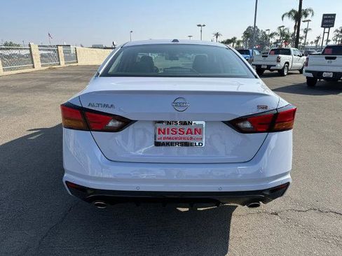 New 2025 Nissan Altima 2.5 SR image 5