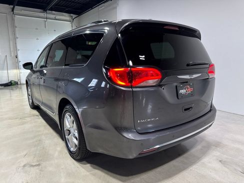 Used 2020 Chrysler Pacifica Limited FWD image 5