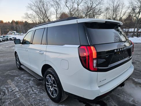 Certified 2025 Ford Expedition Active image 8