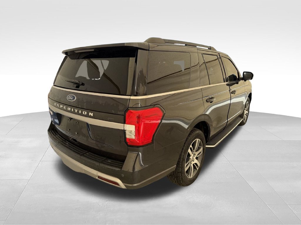 Used 2022 Ford Expedition XLT AWD/4WD image 10