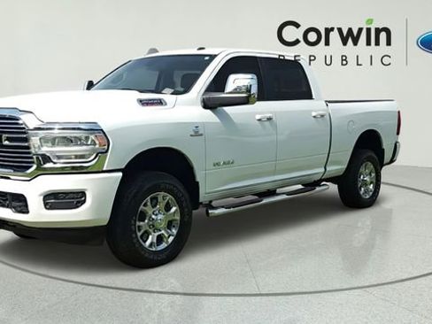 Used 2024 RAM 2500 Laramie AWD/4WD image 1