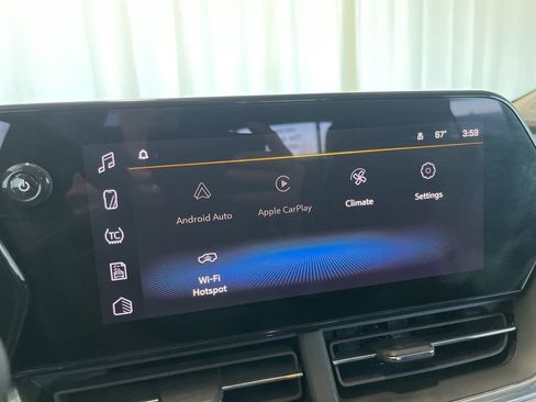 Used 2025 Chevrolet Trax LT w/ Driver Confidence Package image 11