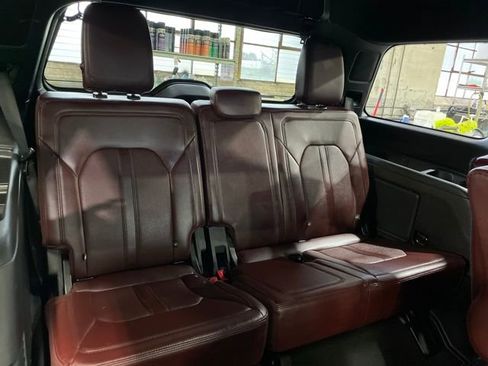 Used 2023 Ford Expedition Limited AWD/4WD image 45