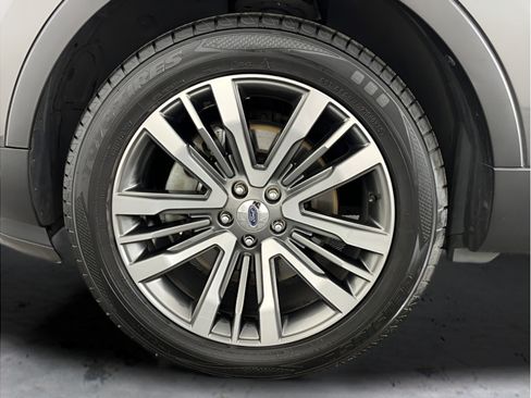 Used 2018 Ford Explorer Platinum AWD/4WD image 27
